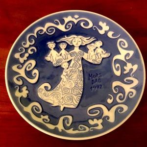 Royal Copenhagen Mother’s Day Plate